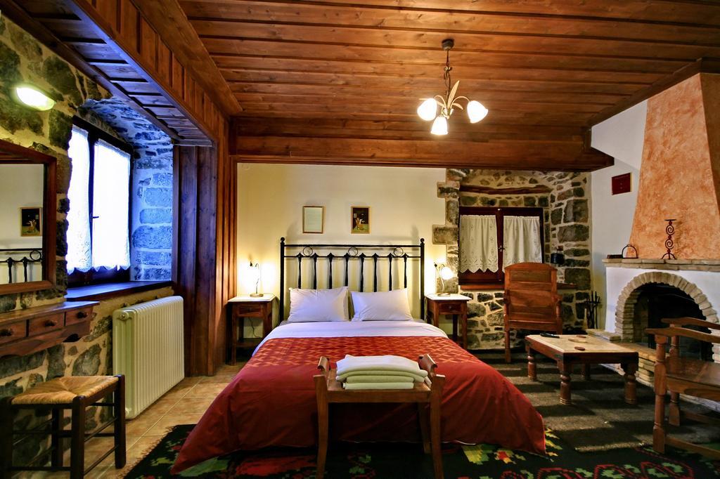Hotel Archontiko Nikolopoulou Vytina Pokój zdjęcie
